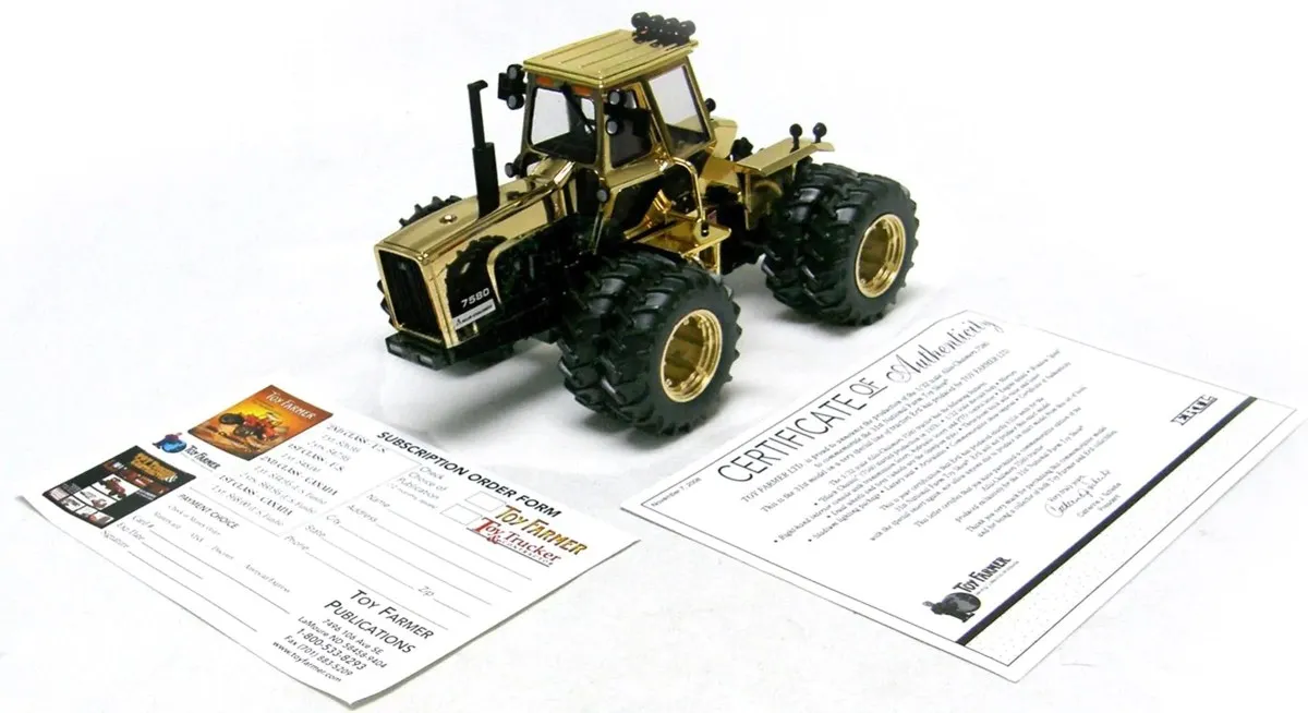 Ertl Allis-Chalmers 7580 4WD Gold 1:32 die-cast replica with Toy Farmer certificate of authenticity, 2008 National Farm Toy Show