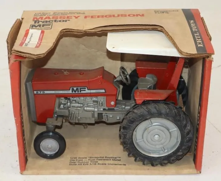 ERTL Massey Ferguson 275 Tractor 1:16 die-cast Blueprint Replica #1103, box with tractor in tray