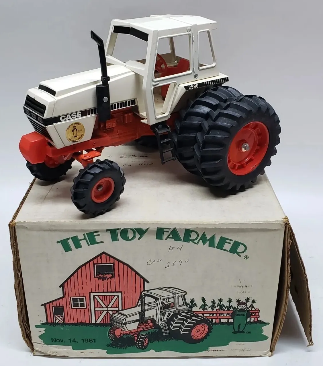 Ertl Case 2590 1:16 die-cast replica with box, 1981 National Farm Toy Show